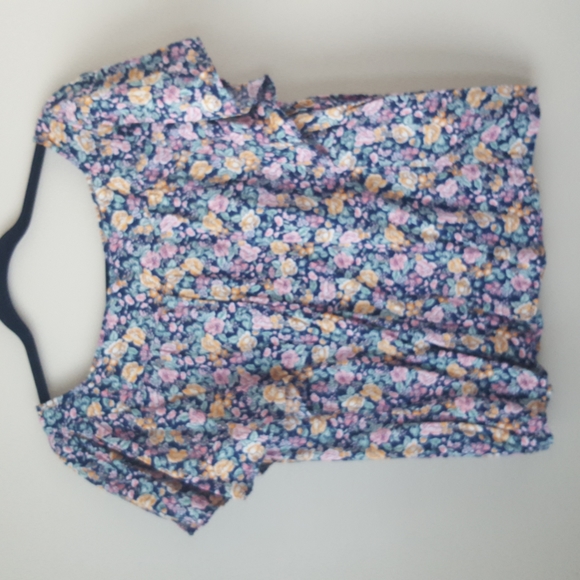 Old Navy Floral Flutter Sleeve Front Button Blouse, Size Medium - Picture 5 of 5